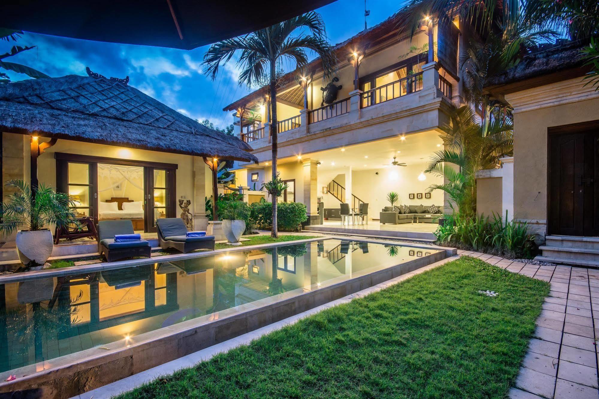 Villa Krisna Seminyak Esterno foto