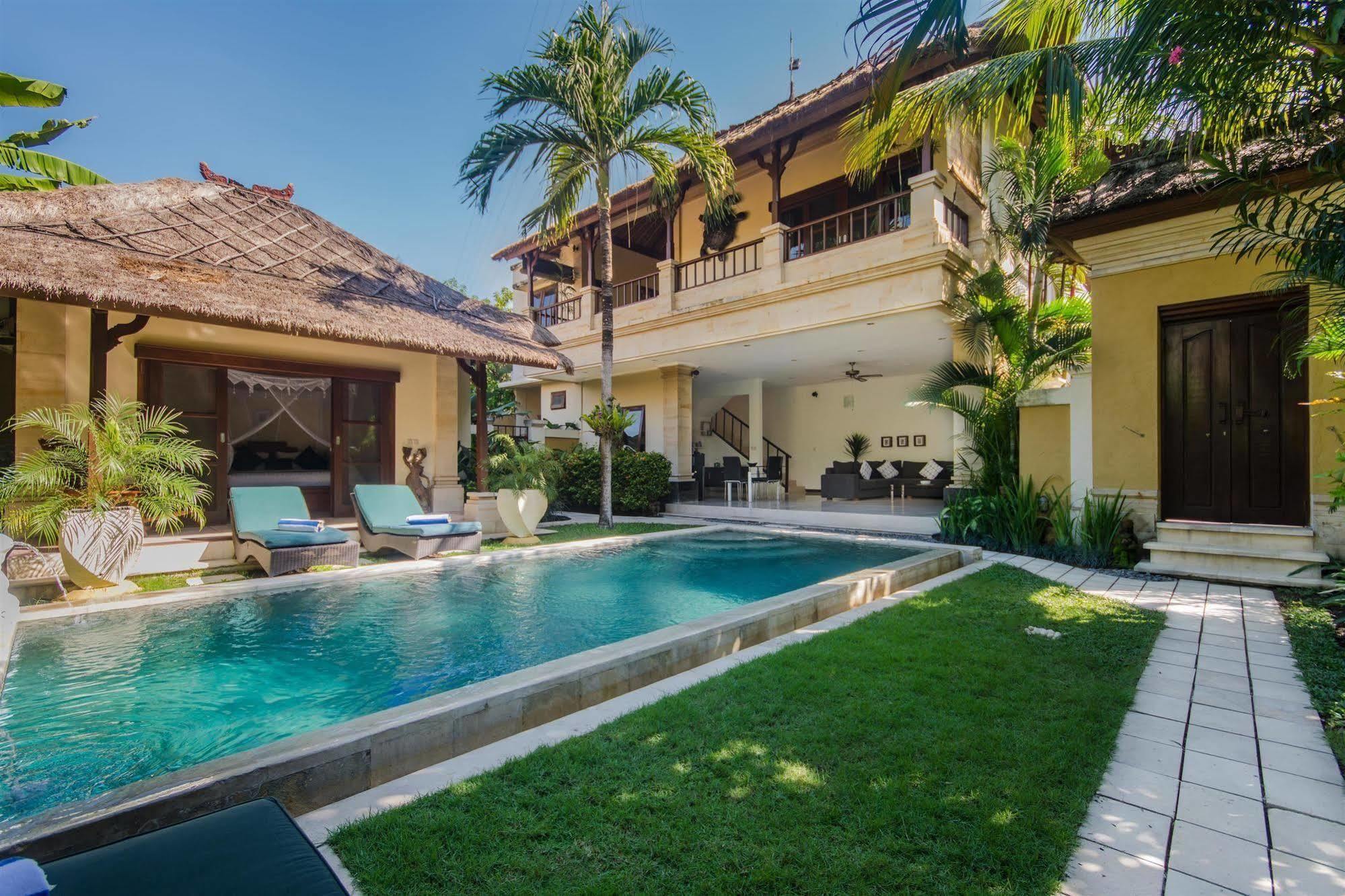 Villa Krisna Seminyak Esterno foto