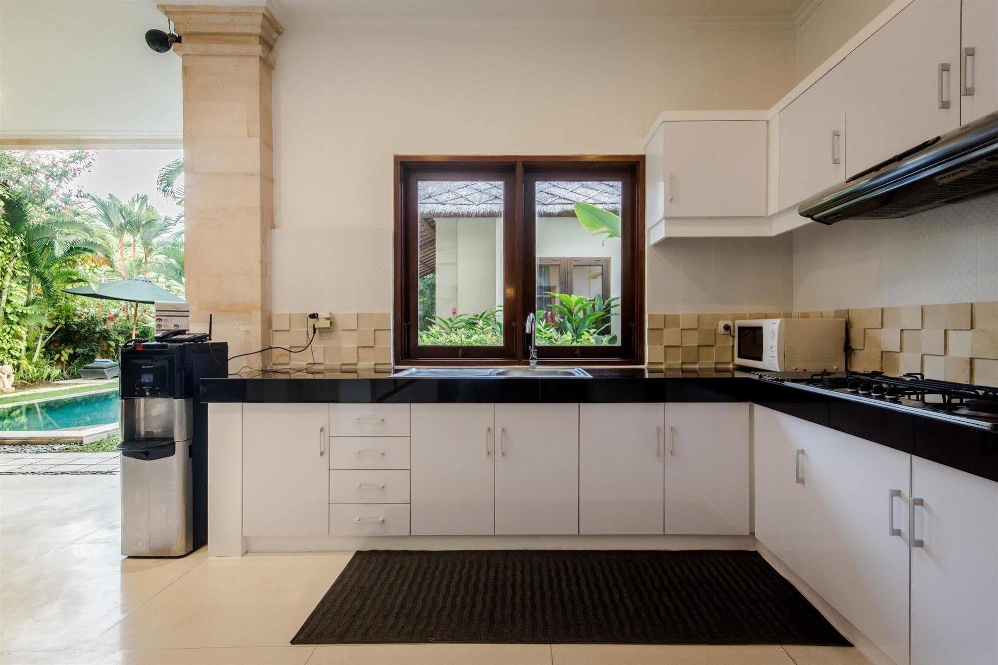 Villa Krisna Seminyak Esterno foto