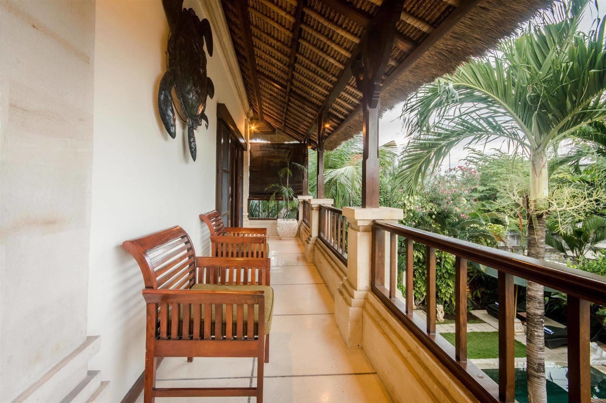 Villa Krisna Seminyak Esterno foto