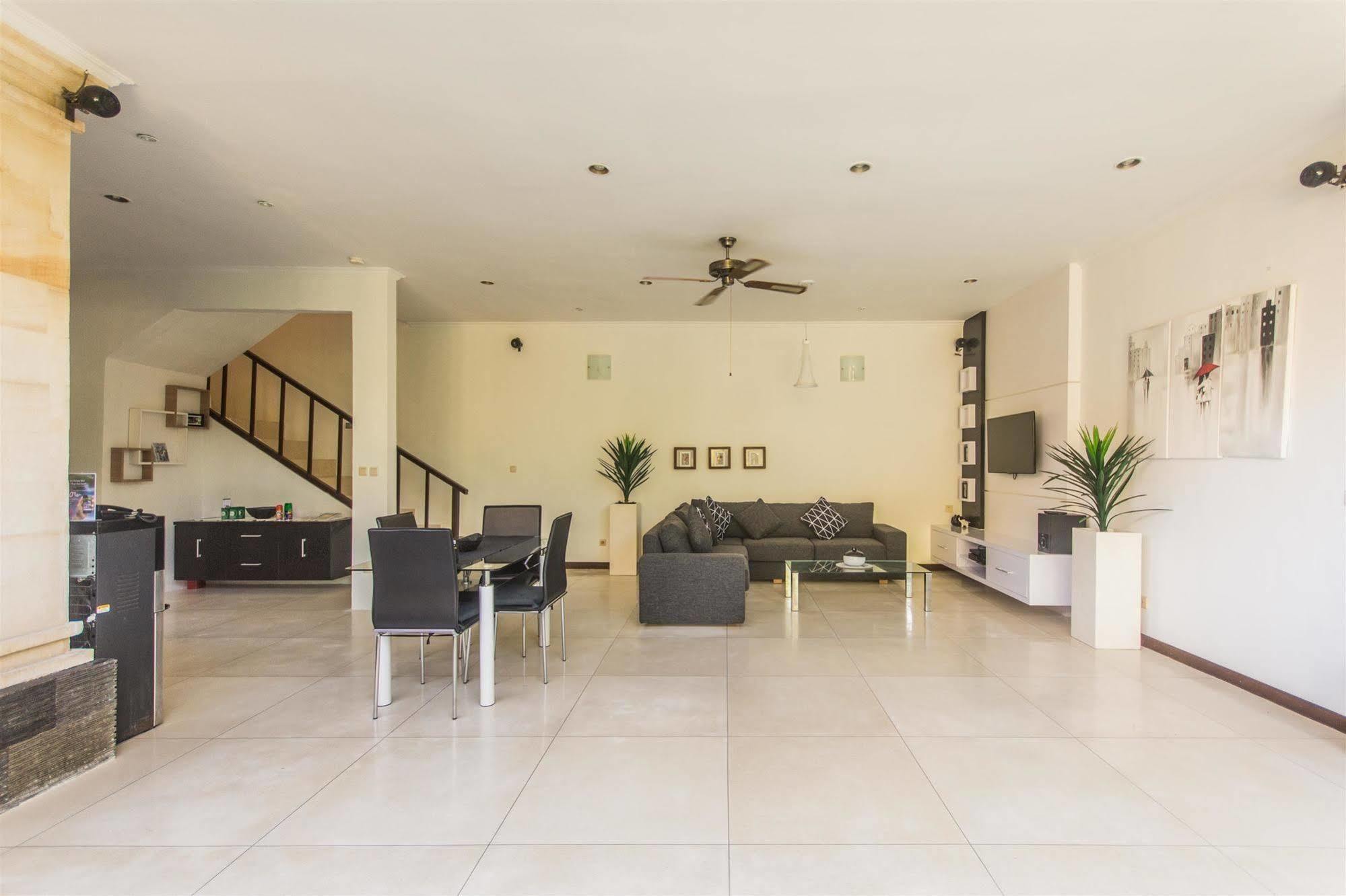 Villa Krisna Seminyak Esterno foto