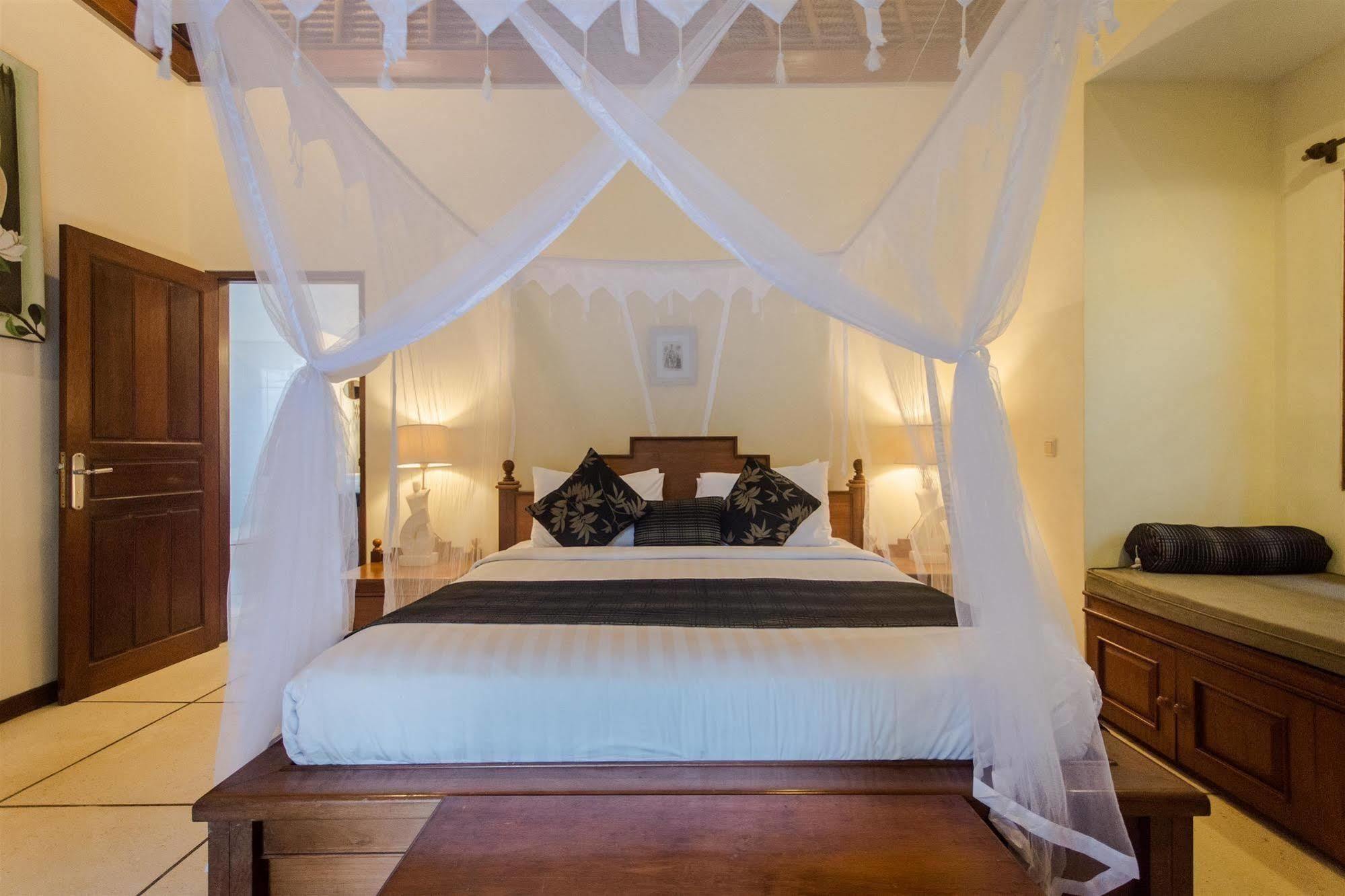 Villa Krisna Seminyak Esterno foto