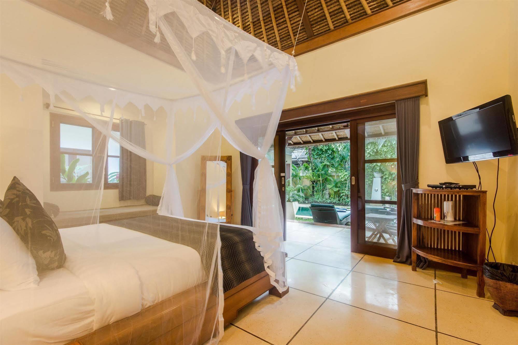 Villa Krisna Seminyak Esterno foto