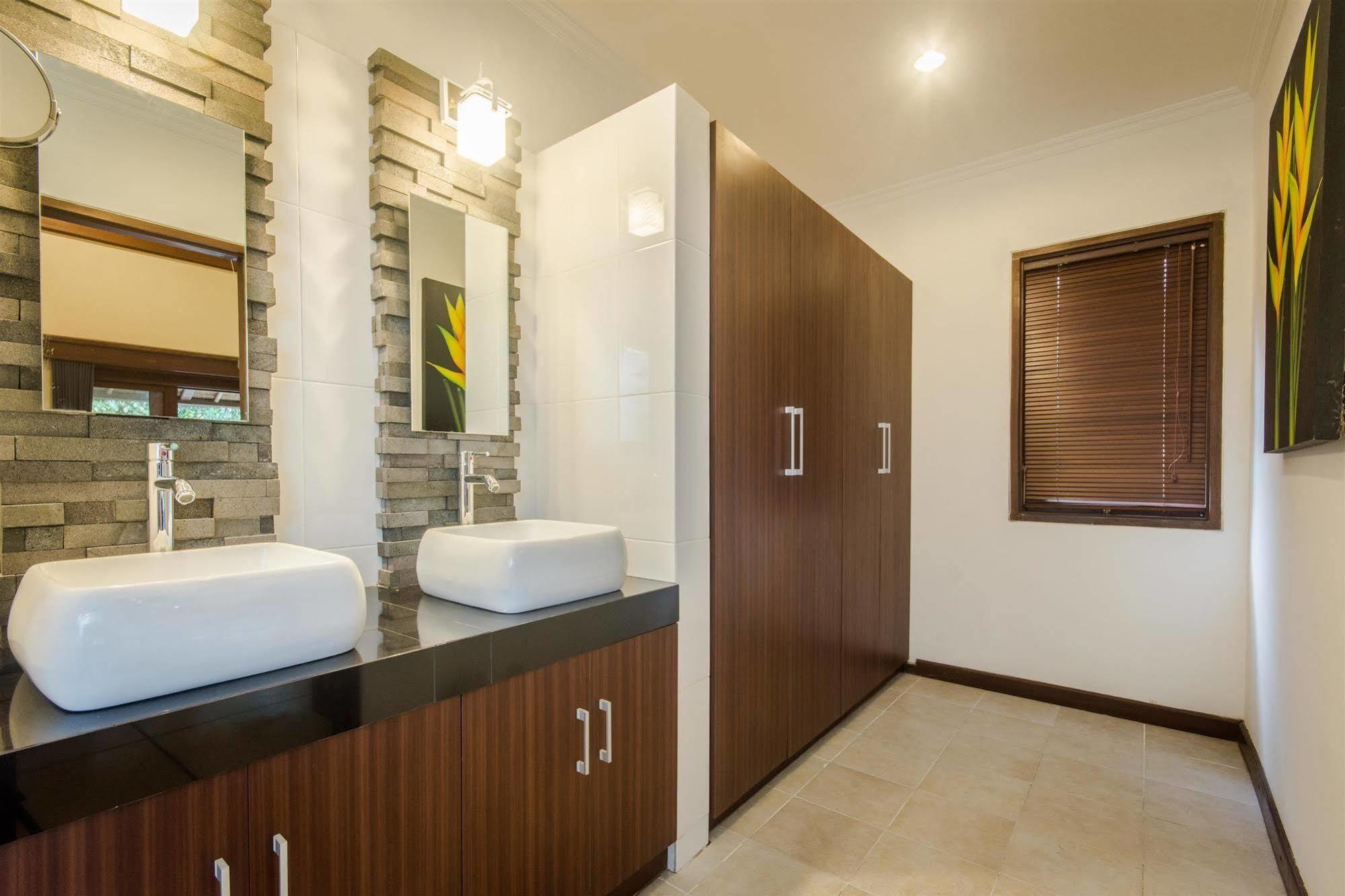 Villa Krisna Seminyak Esterno foto